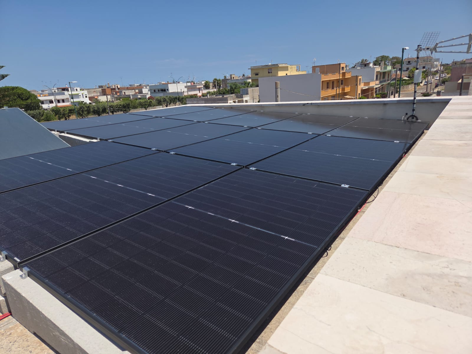 Impianto fotovoltaico - realizzazione 33